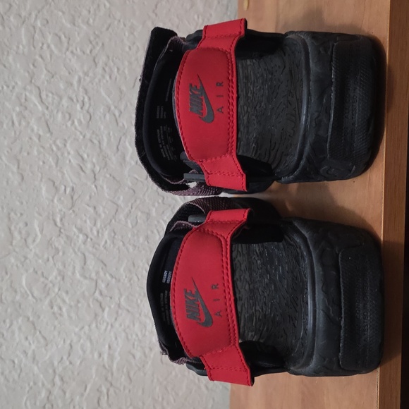 Nike Men's ACG Air Deschutz+ Sandal - Red and Black Size 10 - Picture 5 of 9